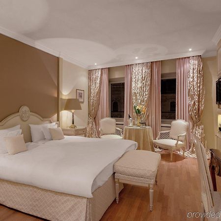 Hotel Koenigshof Münih Oda fotoğraf