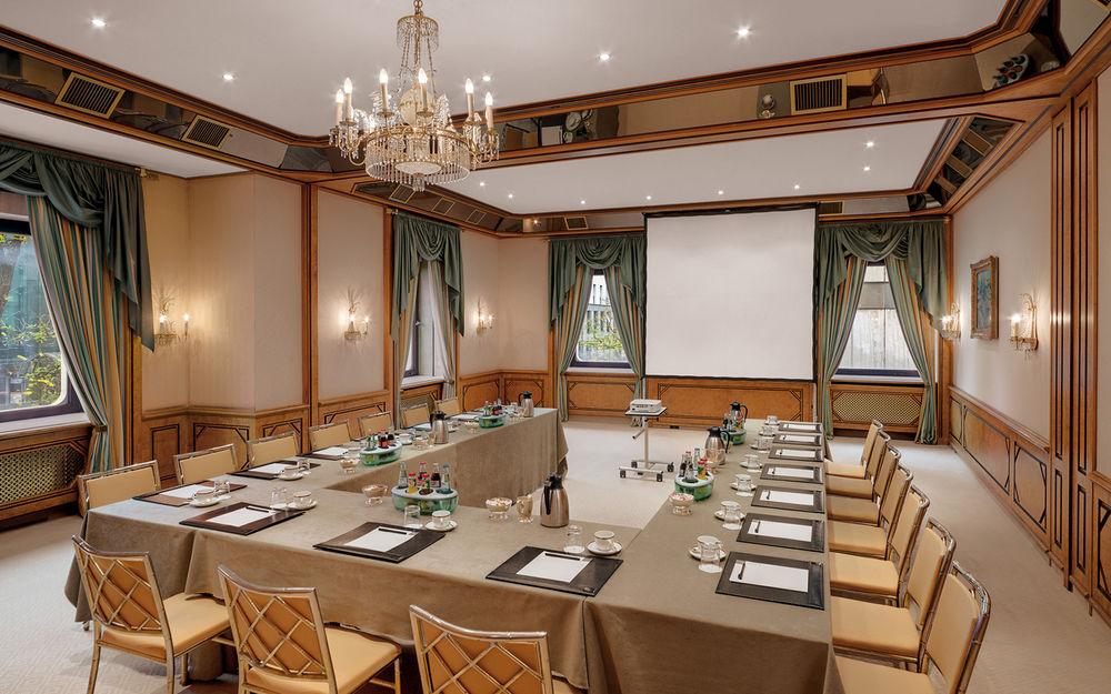 Hotel Koenigshof Münih Dış mekan fotoğraf