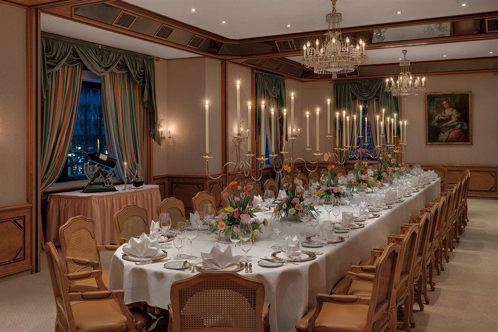 Hotel Koenigshof Münih Dış mekan fotoğraf
