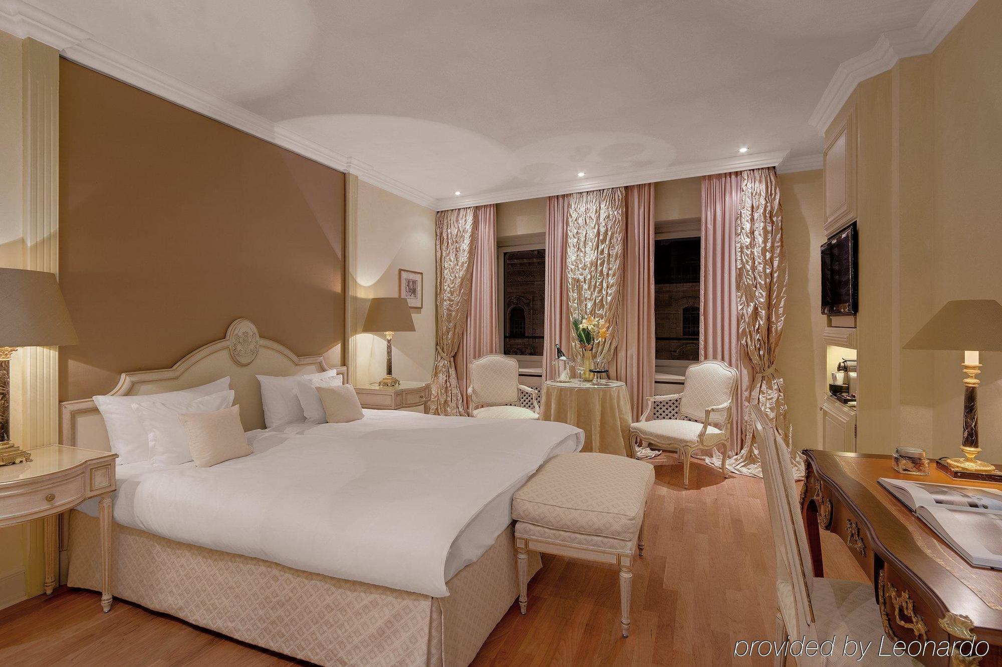 Hotel Koenigshof Münih Oda fotoğraf