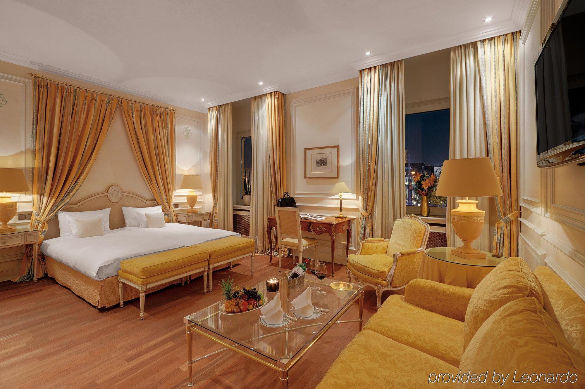 Hotel Koenigshof Münih Oda fotoğraf
