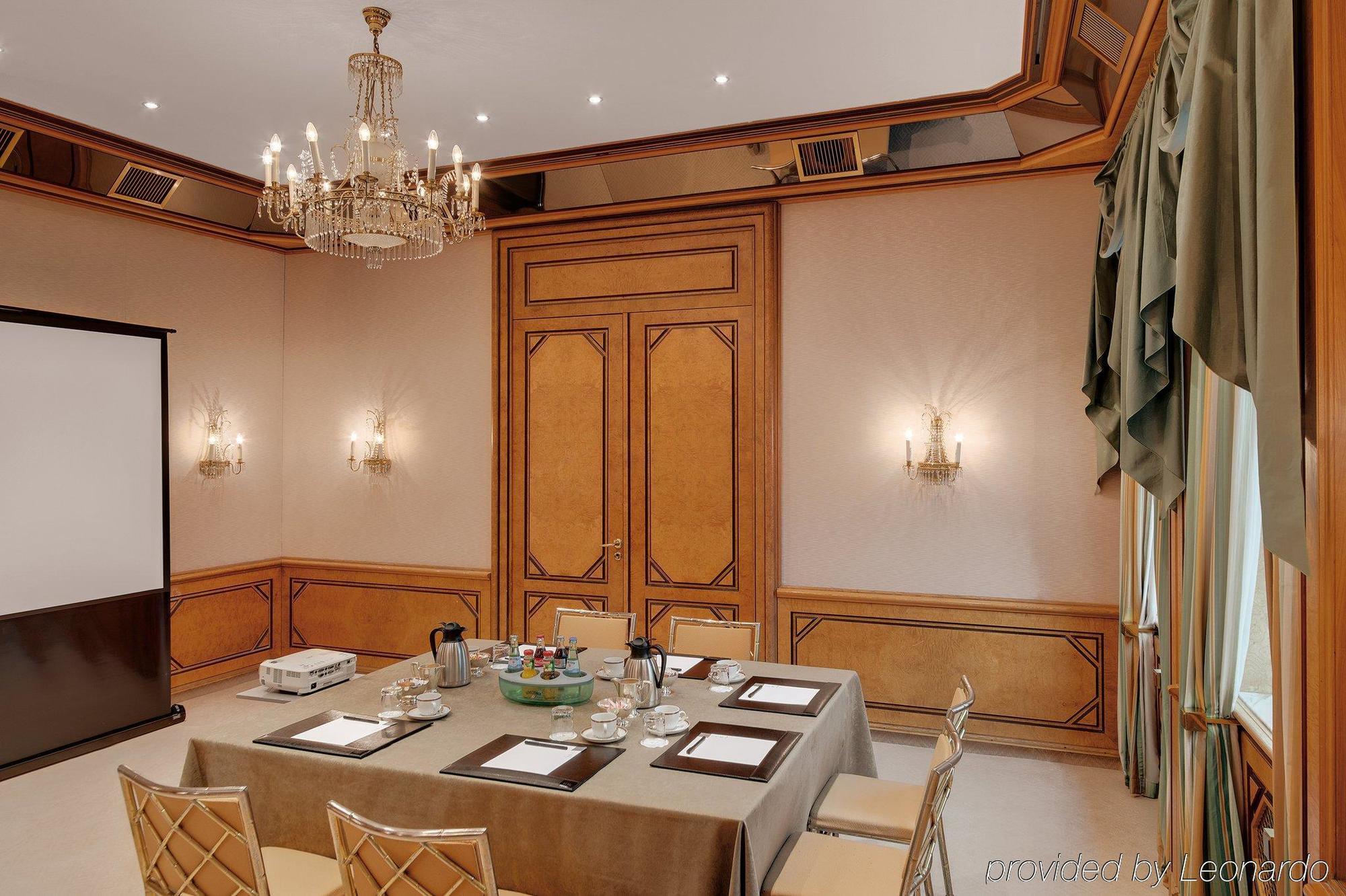 Hotel Koenigshof Münih Dış mekan fotoğraf