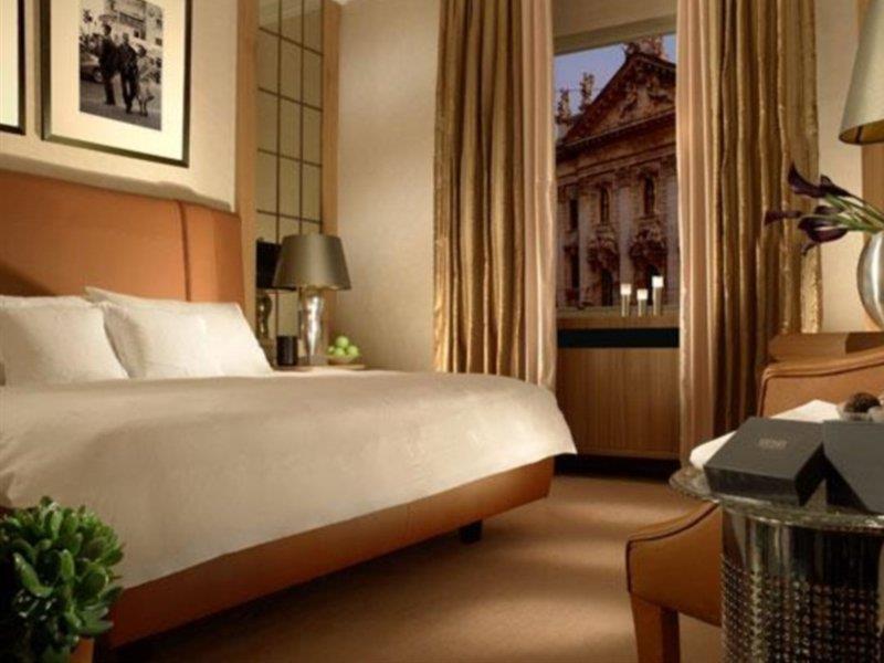 Hotel Koenigshof Münih Dış mekan fotoğraf
