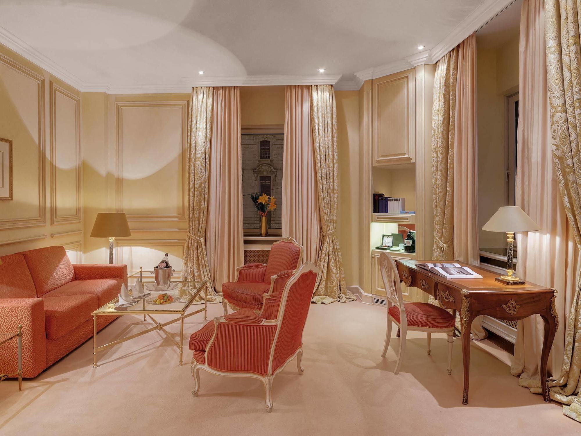 Hotel Koenigshof Münih Dış mekan fotoğraf